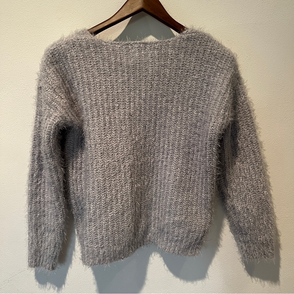 Hippie Rose V Neck Eyelash Cropped Knit Sweater Size Juniors Medium - Picture 7 of 8